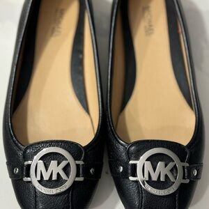 Michael kors flats black 8.5